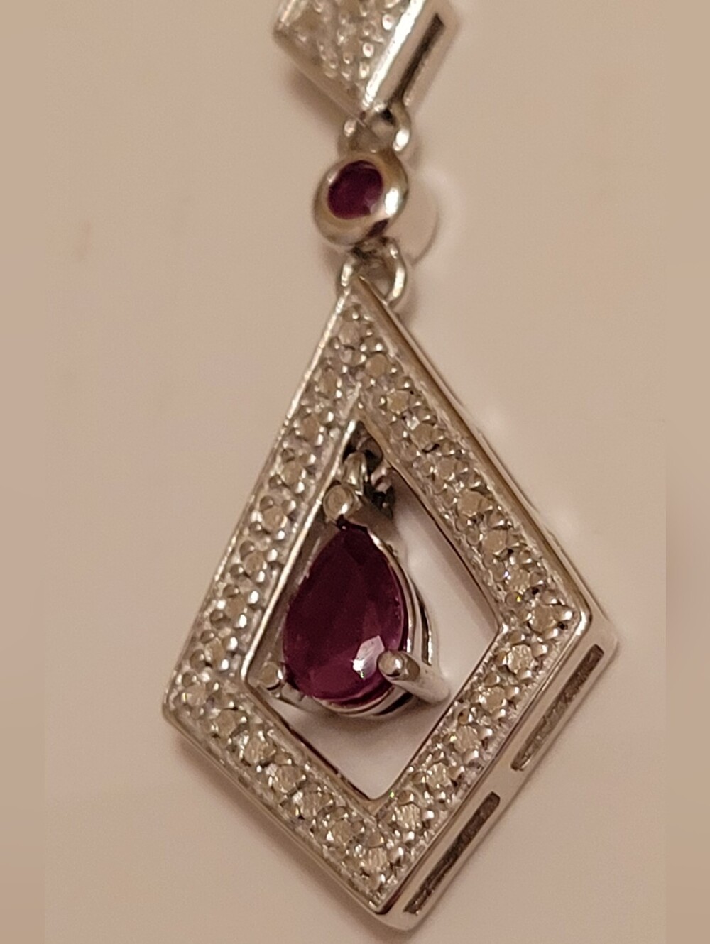 Elegant Art Deco Inspired Natural Ruby & Sterling Silver Y-Necklace - Picture 4 of 9